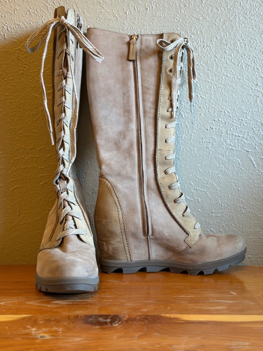Women's Sorel Joan of Arctic II Tan Suede Knee Hi Lace-Up WaterprooBoots Size 11